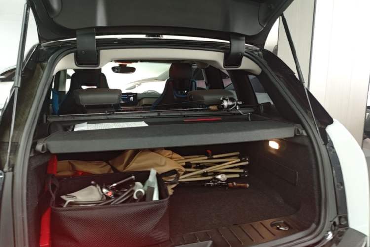 Used BMW i3 2019 Fast Charging Edition Trunk