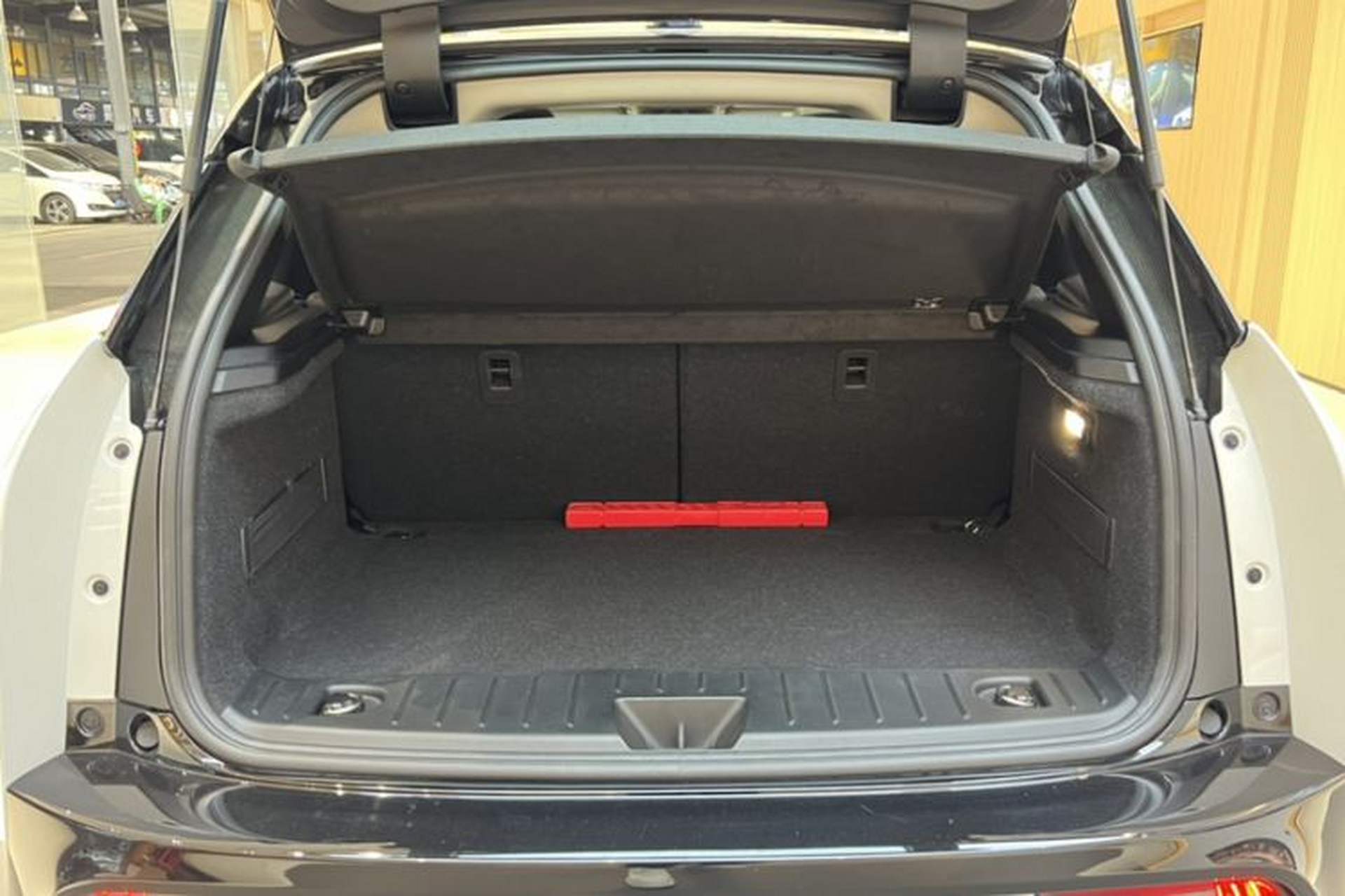 Used BMW i3 2019 Fast Charging Edition Trunk