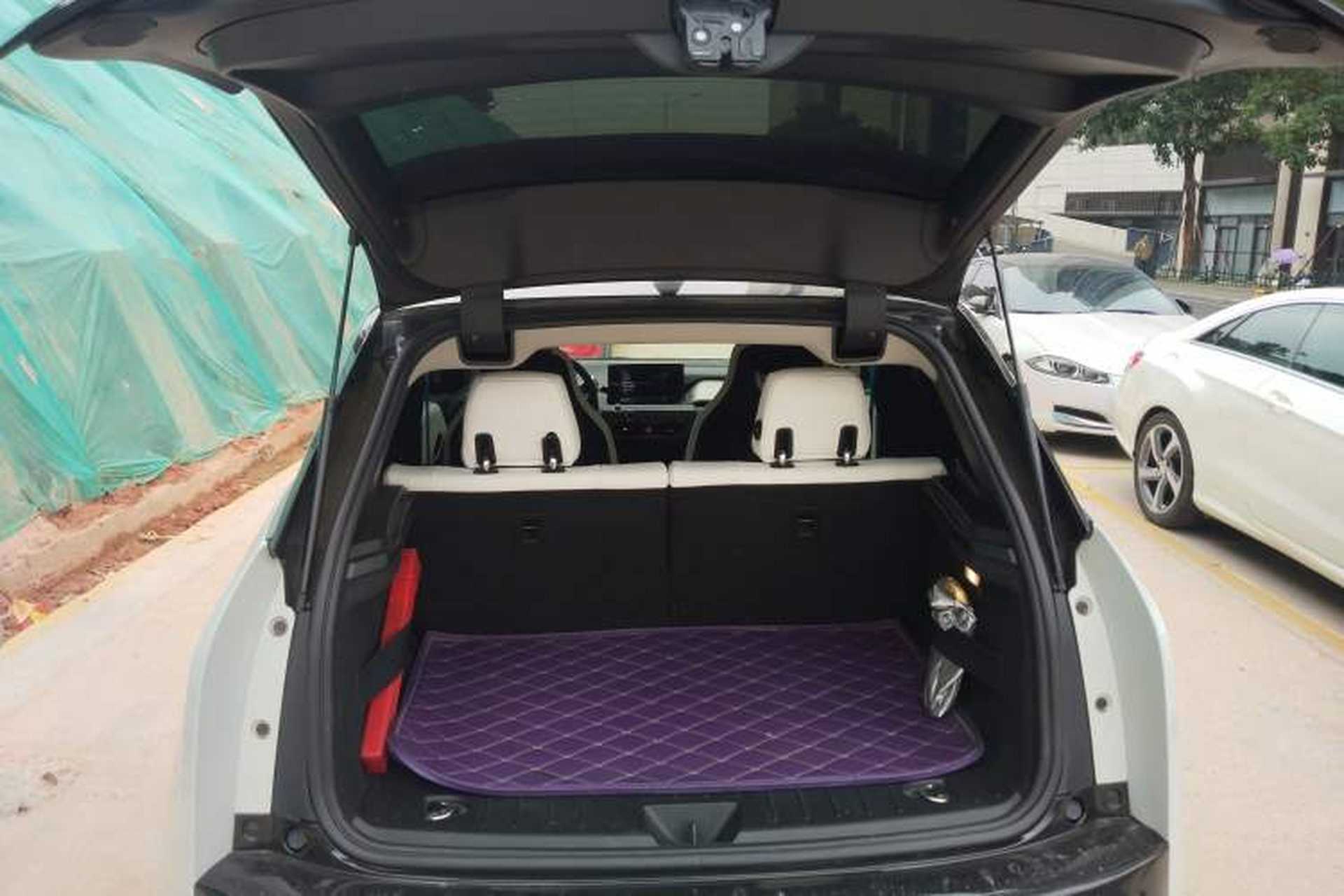 Used BMW i3 2019 Fast Charging Edition Trunk