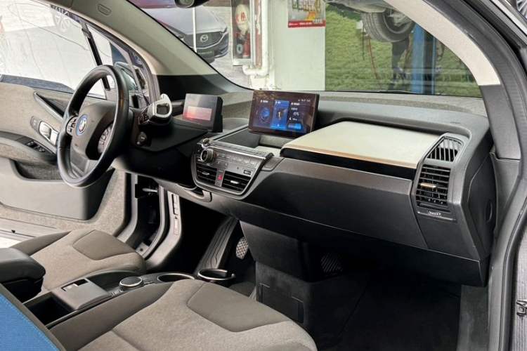 Used BMW i3 2020 Fast Charging and Smooth Driving Edition Interior 9
