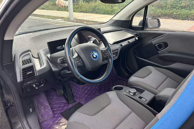 Used BMW i3 2020 Fast Charging and Smooth Driving Edition Interior 5