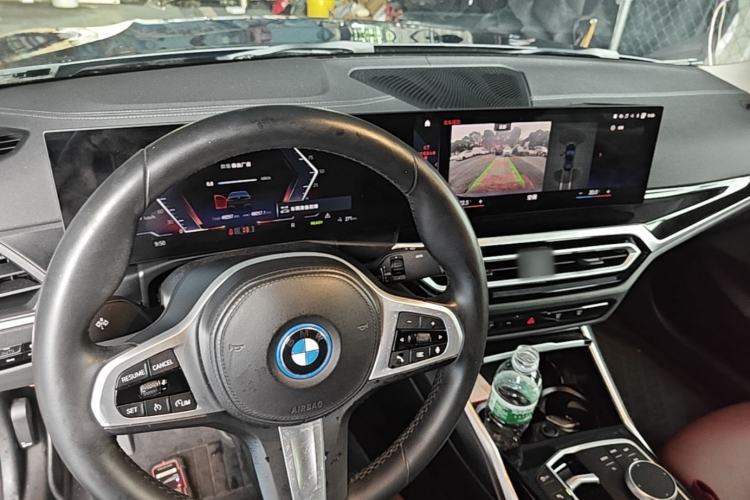 Used BMW i3 2022 eDrive 35 L Center Console