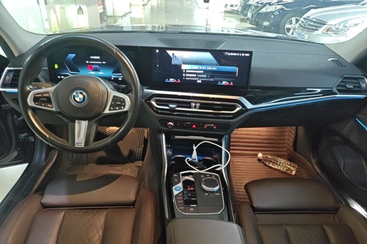 Used BMW i3 2022 eDrive 35 L Center Console