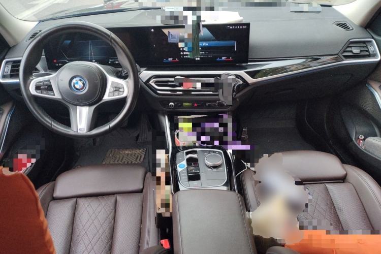 Used BMW i3 2022 eDrive 35 L Center Console