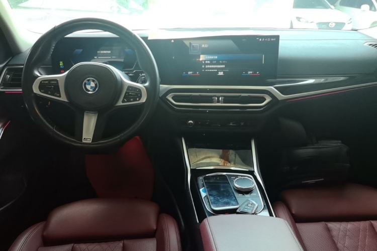 Used BMW i3 2022 eDrive 35 L Center Console