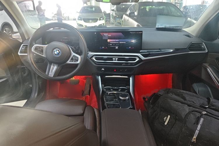 Used BMW i3 2022 eDrive 35 L Center Console