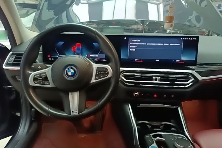 Used BMW i3 2022 eDrive 35 L Center Console