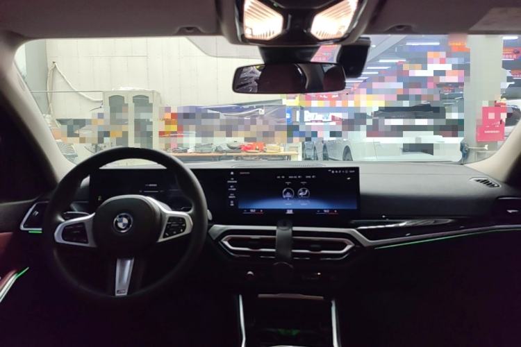 Used BMW i3 2022 eDrive 35 L Center Console