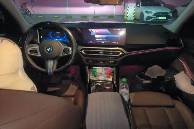 Used BMW i3 2022 eDrive 35 L Center Console