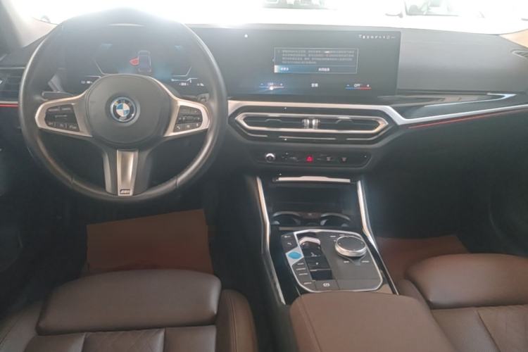 Used BMW i3 2022 eDrive 35 L Center Console