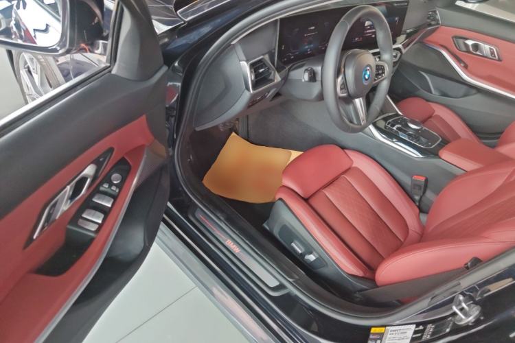 Used BMW i3 2022 eDrive 35 L Driver Seat