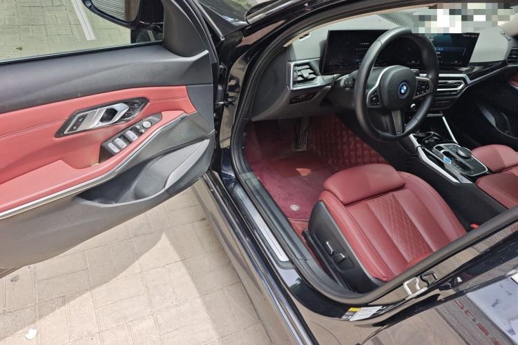 Used BMW i3 2022 eDrive 35 L Driver Seat