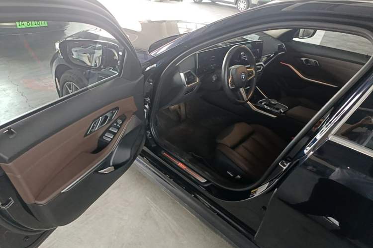 Used BMW i3 2022 eDrive 35 L Driver Seat
