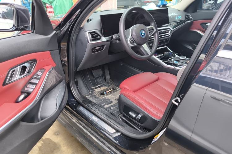 Used BMW i3 2022 eDrive 35 L Driver Seat