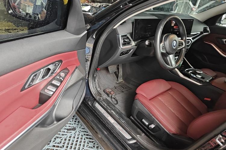 Used BMW i3 2022 eDrive 35 L Driver Seat