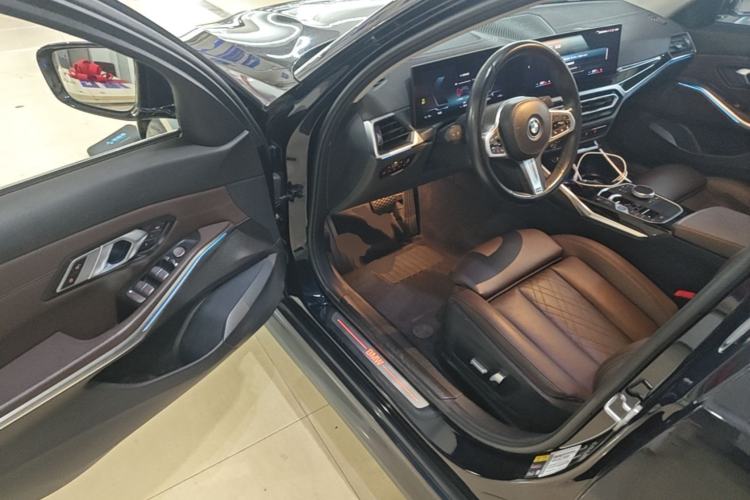 Used BMW i3 2022 eDrive 35 L Driver Seat