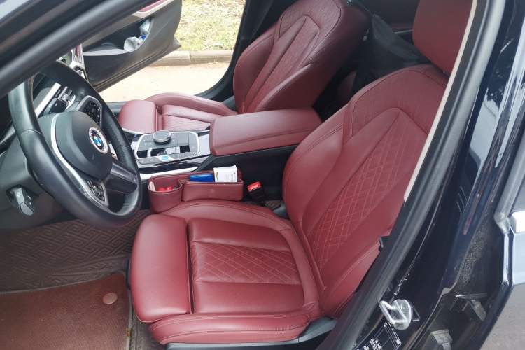 Used BMW i3 2022 eDrive 35 L Driver Seat