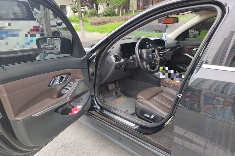Used BMW i3 2022 eDrive 35 L Driver Seat