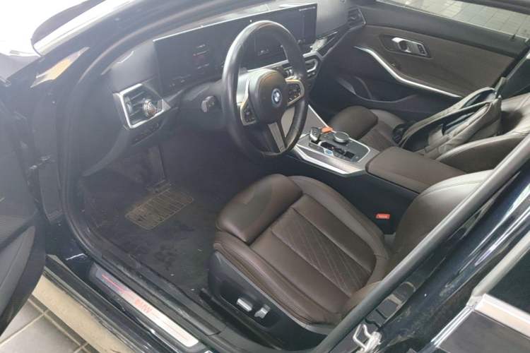 Used BMW i3 2022 eDrive 35 L Driver Seat