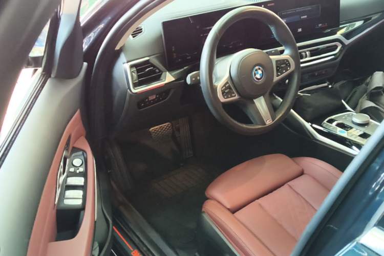 Used BMW i3 2022 eDrive 35 L Driver Seat