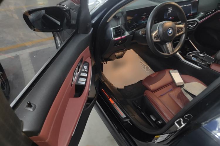 Used BMW i3 2022 eDrive 35 L Driver Seat