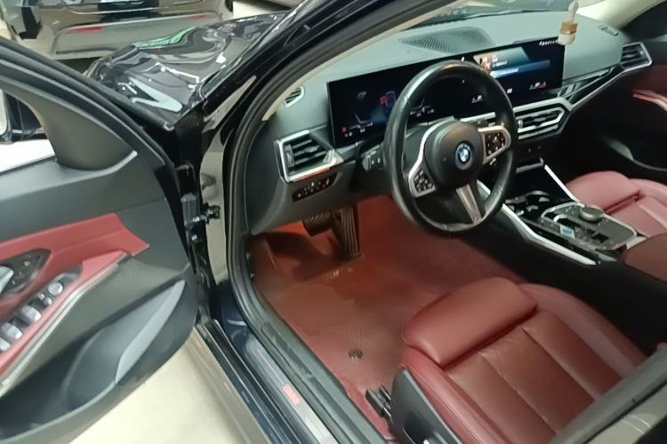 Used BMW i3 2022 eDrive 35 L Driver Seat