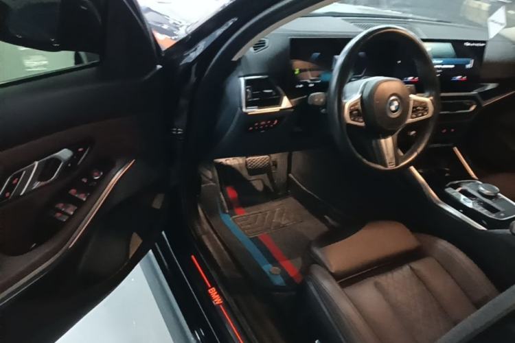 Used BMW i3 2022 eDrive 35 L Driver Seat