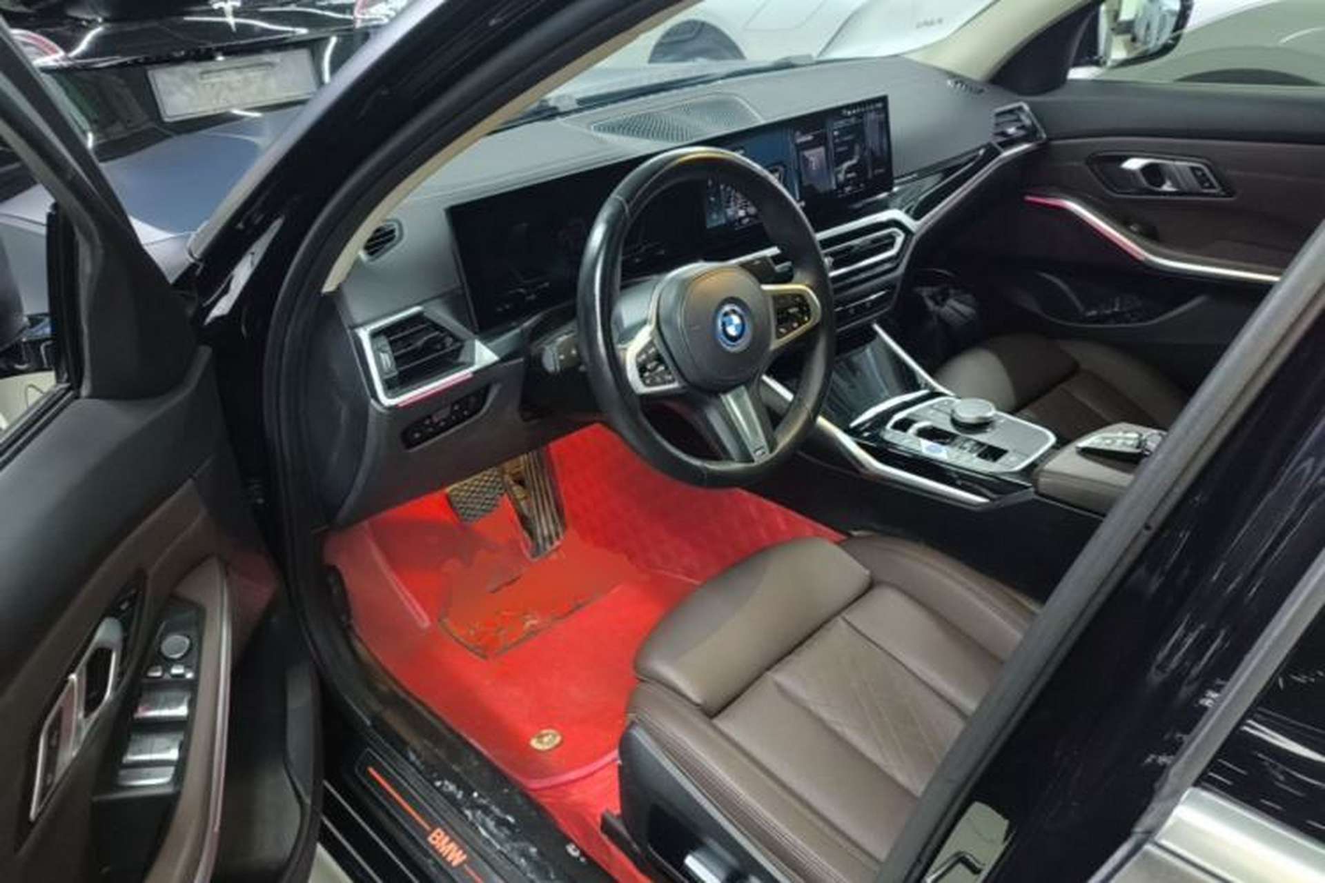 Used BMW i3 2022 eDrive 35 L Driver Seat
