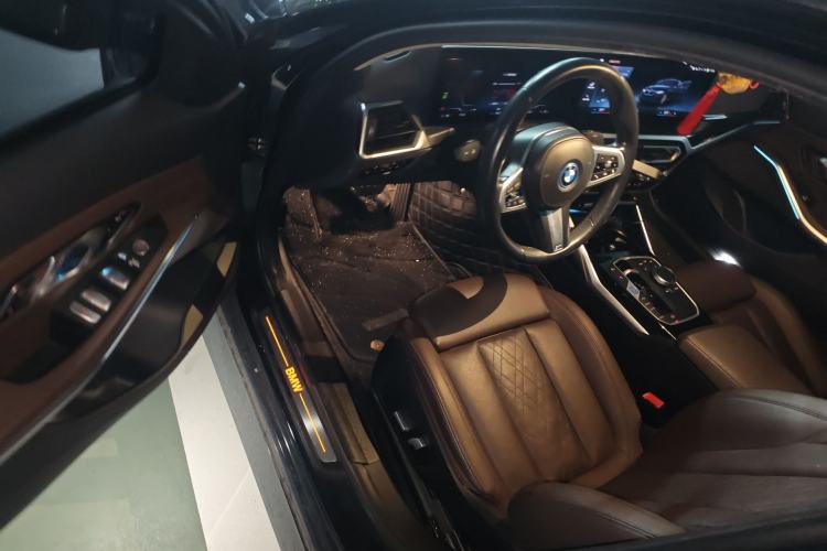 Used BMW i3 2022 eDrive 35 L Driver Seat
