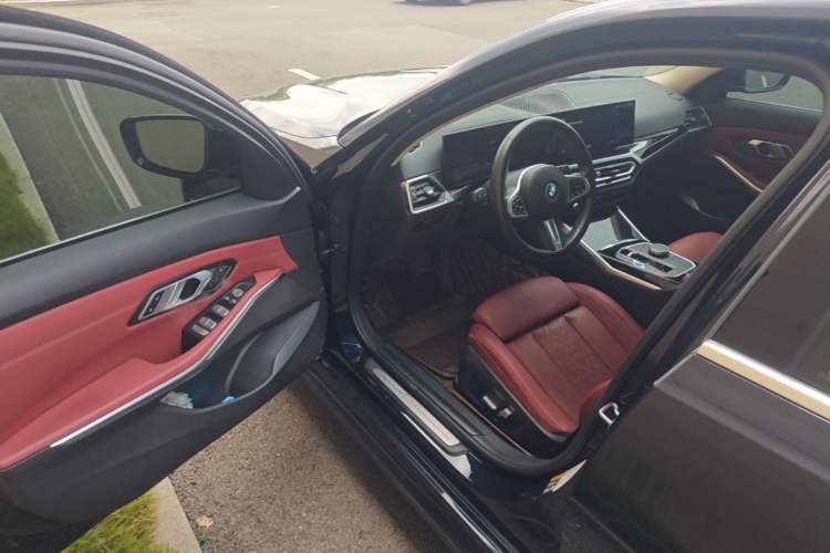 Used BMW i3 2022 eDrive 35 L Driver Seat