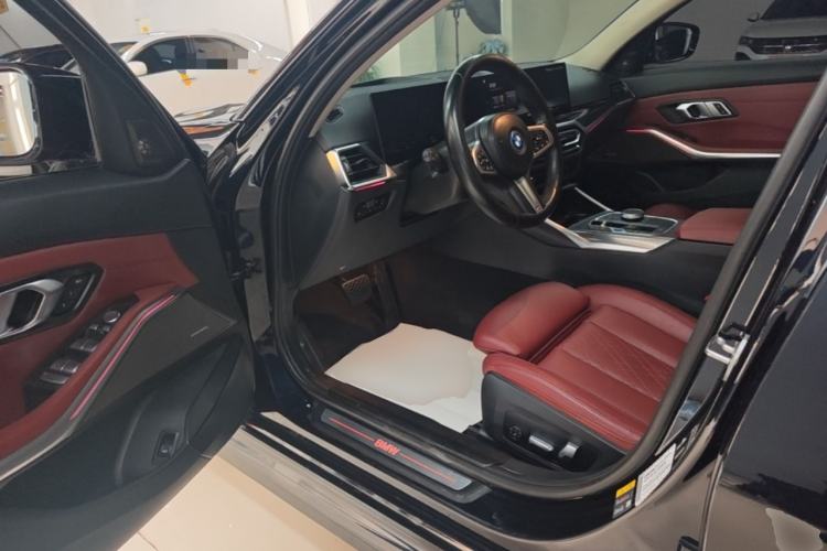 Used BMW i3 2022 eDrive 35 L Driver Seat