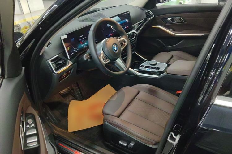 Used BMW i3 2022 eDrive 35 L Driver Seat