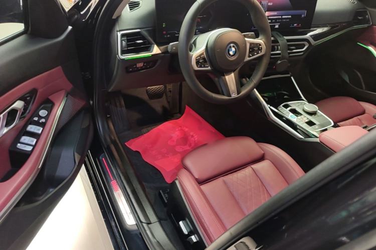 Used BMW i3 2022 eDrive 35 L Driver Seat