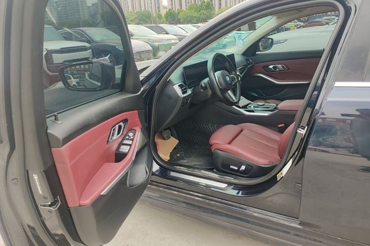 Used BMW i3 2022 eDrive 35 L Driver Seat