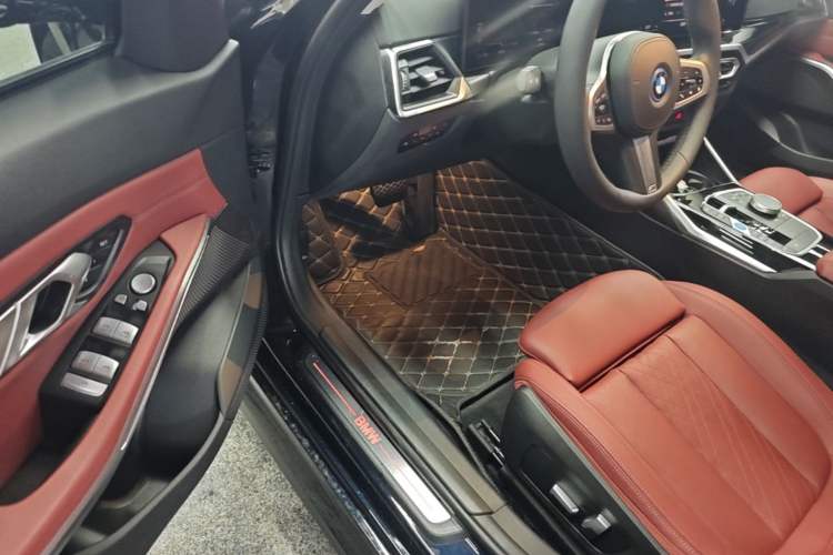 Used BMW i3 2022 eDrive 35 L Driver Seat