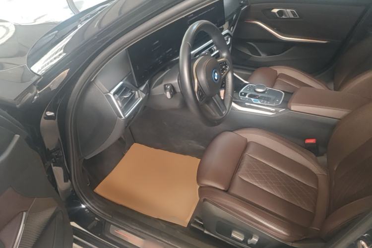 Used BMW i3 2022 eDrive 35 L Driver Seat