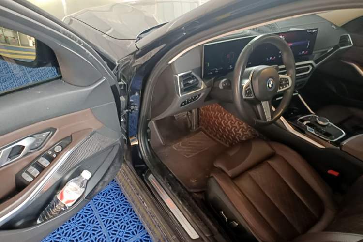 Used BMW i3 2022 eDrive 35 L Driver Seat