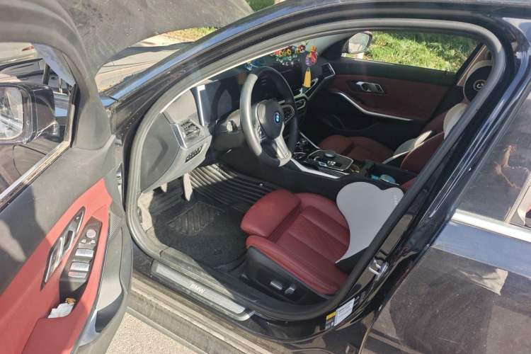 Used BMW i3 2022 eDrive 35 L Driver Seat