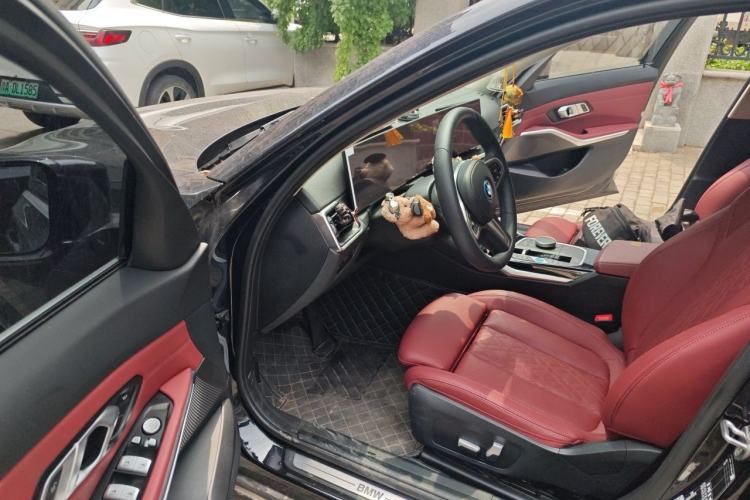 Used BMW i3 2022 eDrive 35 L Driver Seat