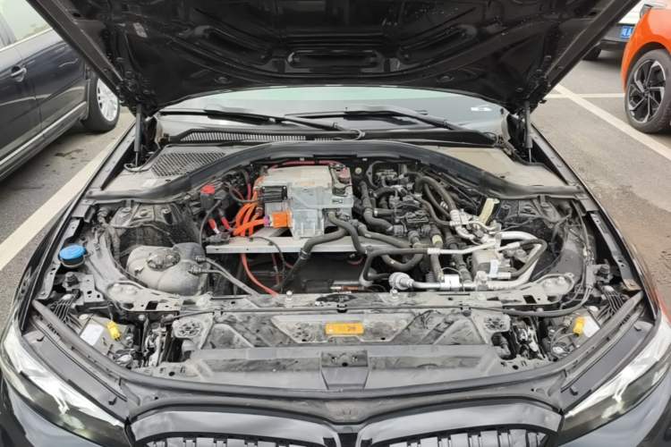 Used BMW i3 2022 eDrive 35 L Engine Bay