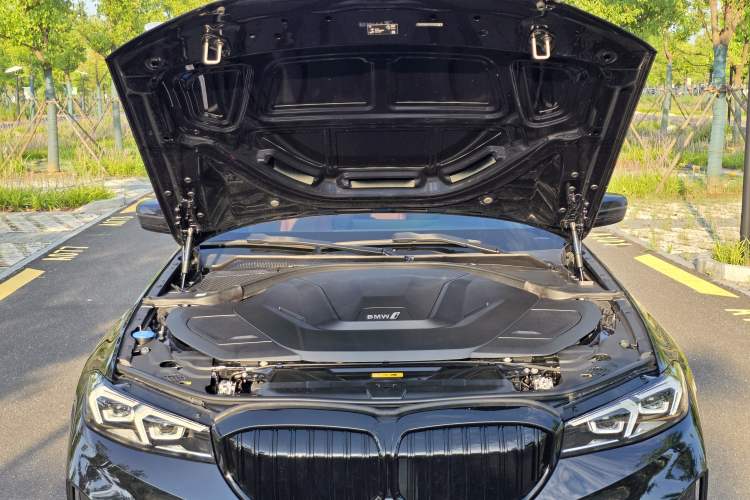 Used BMW i3 2022 eDrive 35 L Engine Bay