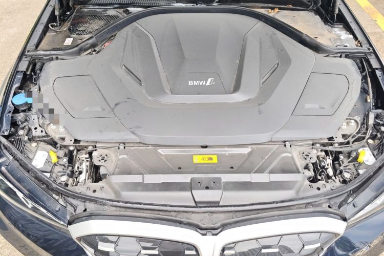 Used BMW i3 2022 eDrive 35 L Engine Bay