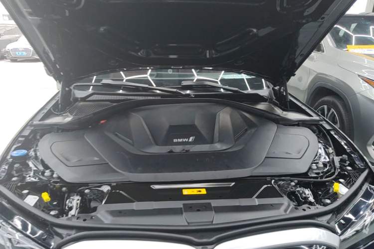 Used BMW i3 2022 eDrive 35 L Engine Bay