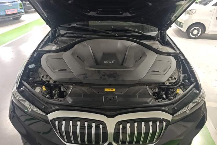 Used BMW i3 2022 eDrive 35 L Engine Bay