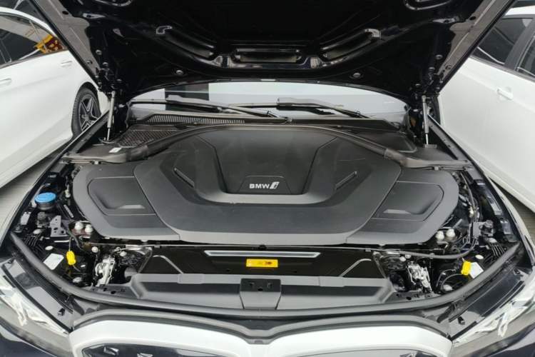 Used BMW i3 2022 eDrive 35 L Engine Bay