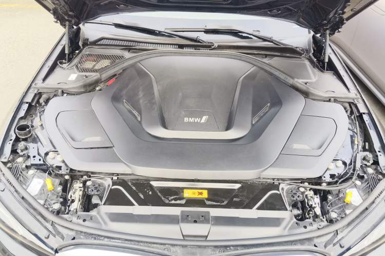 Used BMW i3 2022 eDrive 35 L Engine Bay