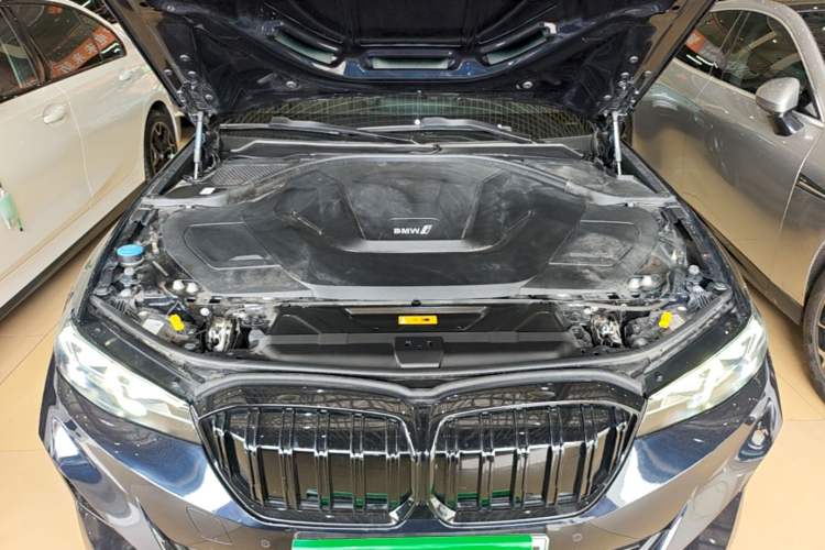 Used BMW i3 2022 eDrive 35 L Engine Bay