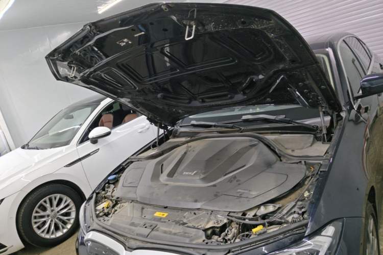 Used BMW i3 2022 eDrive 35 L Engine Bay