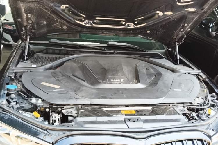 Used BMW i3 2022 eDrive 35 L Engine Bay