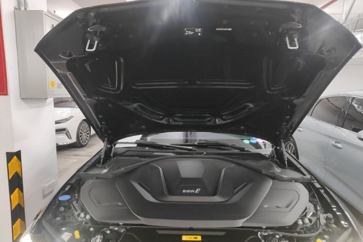 Used BMW i3 2022 eDrive 35 L Engine Bay